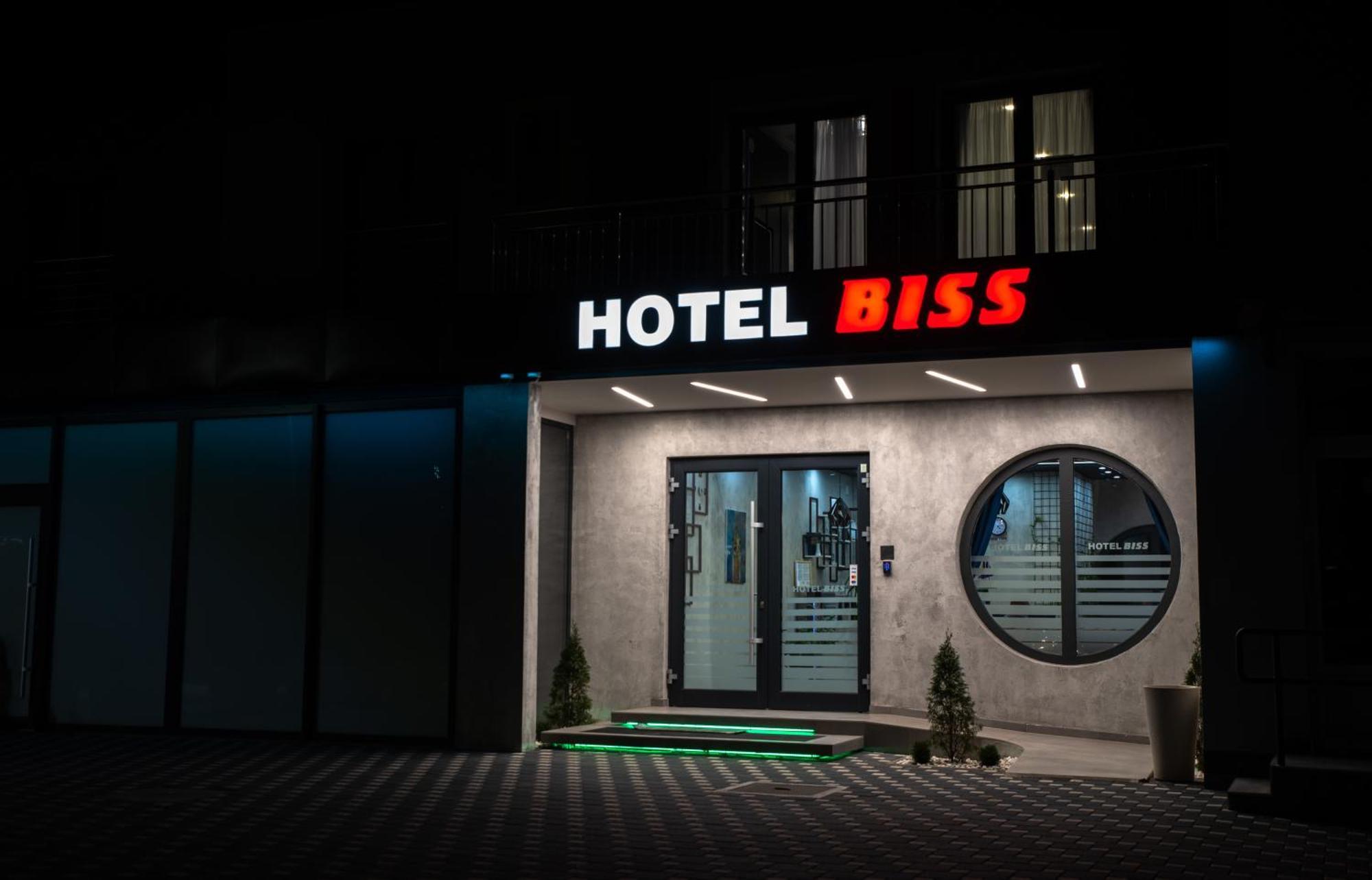 Hotel Biss 체니카 외부 사진